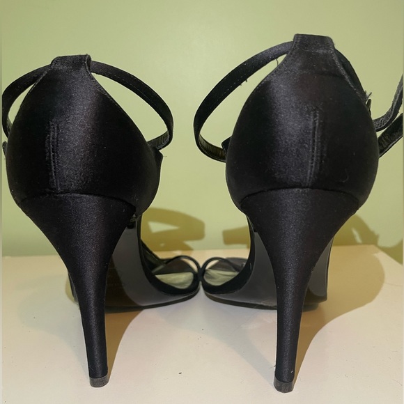 Stuart Weitzman 7.5 black satin heel with blue stones - Picture 3 of 6